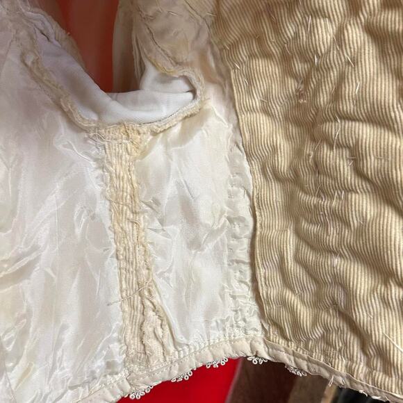 Vintageantique cream corduroy matador style bolero - Picture 5 of 8